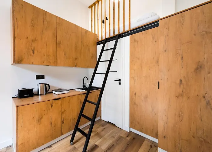 National Stadium Cosy By Bookinghost *