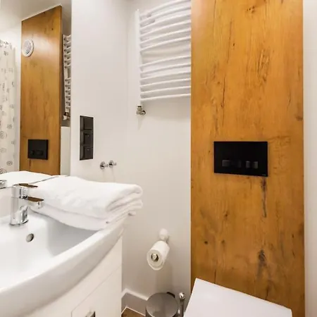 National Stadium Cosy By Bookinghost شقة وارسو